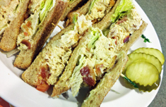 Jimmys_Kitchen_Chix_Salad_club_closeup