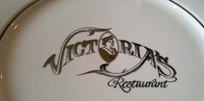 VICTORIAS_plate_logo